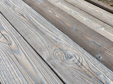 Lade das Bild in den Galerie-Viewer, Gebrannte Balken Fichte silbrig grau 95 x 95mm