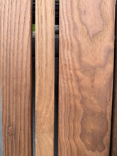 Load image into Gallery viewer, Thermoesche Holzterrasse Terrassendiele amerik. Maserung selber montieren Bausatz