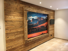 Lade das Bild in den Galerie-Viewer, Handgehackt Altholz Fichte Bretter halbe Walze