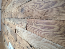 Lade das Bild in den Galerie-Viewer, Altholz Fichte gehackt Fixbreiten Wandverkleidung