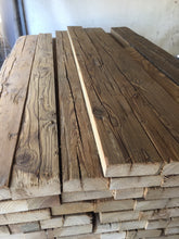 Lade das Bild in den Galerie-Viewer, Altholz Fichte gehackt Fixbreiten bis 20cm breite
