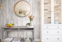 Lade das Bild in den Galerie-Viewer, Altholz Fichte sonnenverbrannt weiß gestrichen Holz Paneele Wandverkleidung