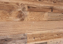 Lade das Bild in den Galerie-Viewer, Altholz Fichte sonnenverbrannt braun Holz Paneele Wandverkleidung