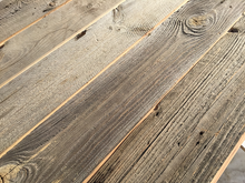 Lade das Bild in den Galerie-Viewer, Altholz Fichte sonnenverbrannt grau Bretter Fixbreiten