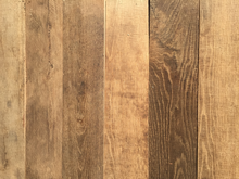 Lade das Bild in den Galerie-Viewer, Altholz Eiche Bretter gehackt Wandverkleidung
