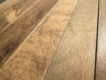 Lade das Bild in den Galerie-Viewer, Altholz Eiche Bretter gehackt Wandverkleidung