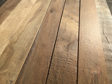 Lade das Bild in den Galerie-Viewer, Altholz Eiche Bretter gehackt Wandverkleidung