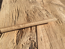 Lade das Bild in den Galerie-Viewer, Eiche gehackt & gebürstet Wandverkleidung