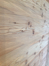 Lade das Bild in den Galerie-Viewer, Lärche gehackt & gebürstet Nut & Feder