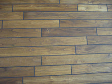 Lade das Bild in den Galerie-Viewer, Teak mit Gummifuge