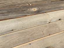 Lade das Bild in den Galerie-Viewer, Altholz Fichte sonnenverbrannt grau Bretter Fixbreiten