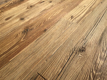 Lade das Bild in den Galerie-Viewer, Altholz Fichte sonnenverbrannt braun Fixbreiten schlichter feuerhemmend