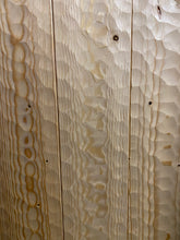 Lade das Bild in den Galerie-Viewer, Fichte gehackt farblos (wellig) Wave
