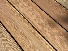 Load image into Gallery viewer, Lärche Riftschnitt 120mm Holzterrassen verdeckt montiert ohne Schrauben
