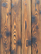 Load image into Gallery viewer, Lärche braun geflammt gebrannte  90, 120, 145mm x 18mm
