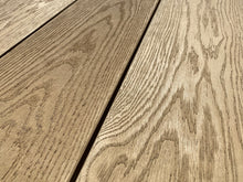 Lade das Bild in den Galerie-Viewer, Millboard Golden Oak Terrassendiele 176mm
