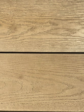 Lade das Bild in den Galerie-Viewer, Millboard Golden Oak Terrassendiele 176mm

