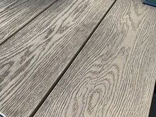Lade das Bild in den Galerie-Viewer, Millboard Limed Oak Terrassendiele 176mm
